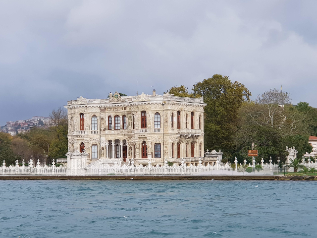 Palais de Kucuksu - Küçüksu Cd. | Secret World Trip Planner