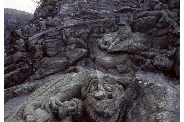 Les sculptures rupestres de l'abbé Foure - Saint-Malo | Secret World Trip Planner