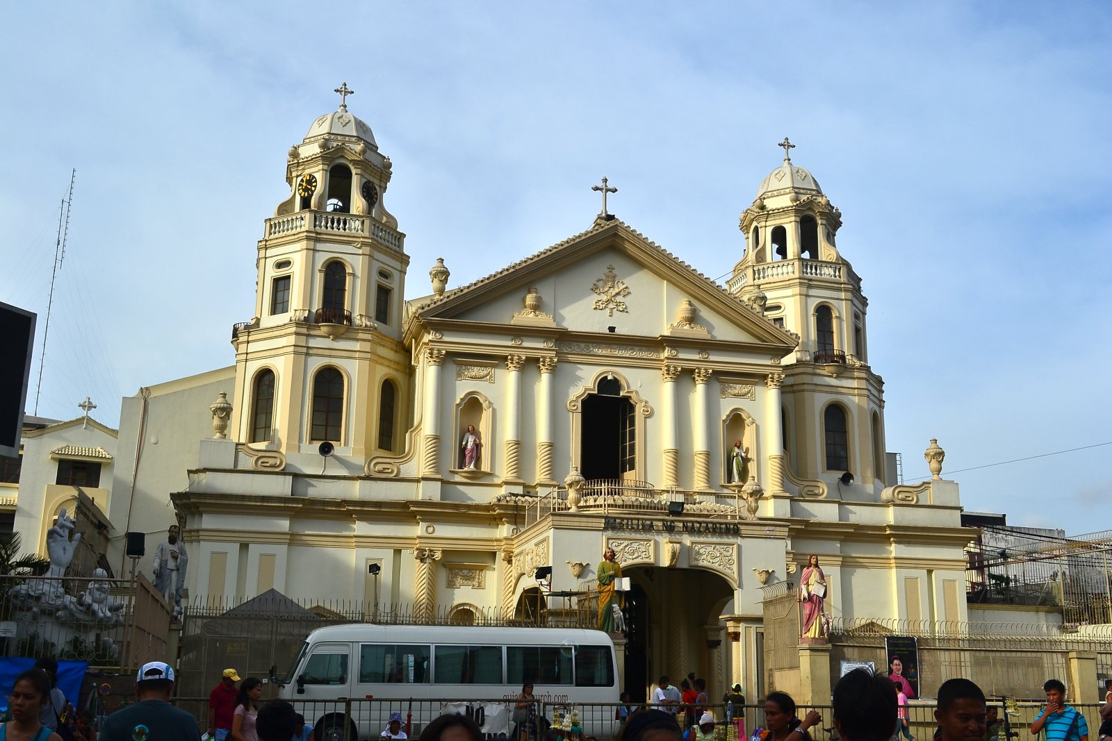 Quiapo Church, the Basilica of Black Nazarene - Manila | Secret World Trip Planner