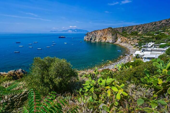 Panarea et le charme des îles Éoliennes — Isola di Panarea