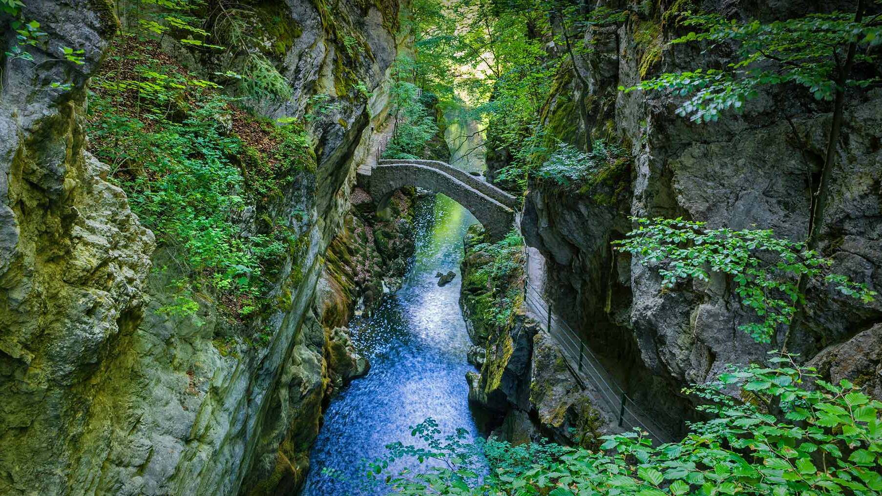 Les gorges de l'Areuse, un lieu féerique — Brot-Dessous