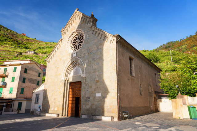 Simbahan ng San Lorenzo - Manarola | Secret World Trip Planner