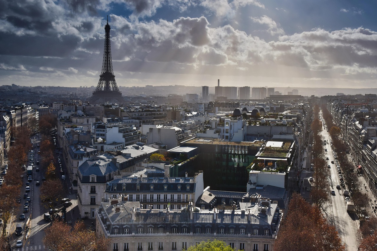 Tour Eiffel mesthi langgeng simbol saka Paris - Paris | Secret World Trip Planner