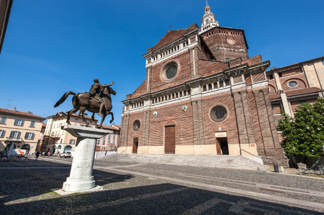Pavia katedraal - Pavia | Secret World Trip Planner