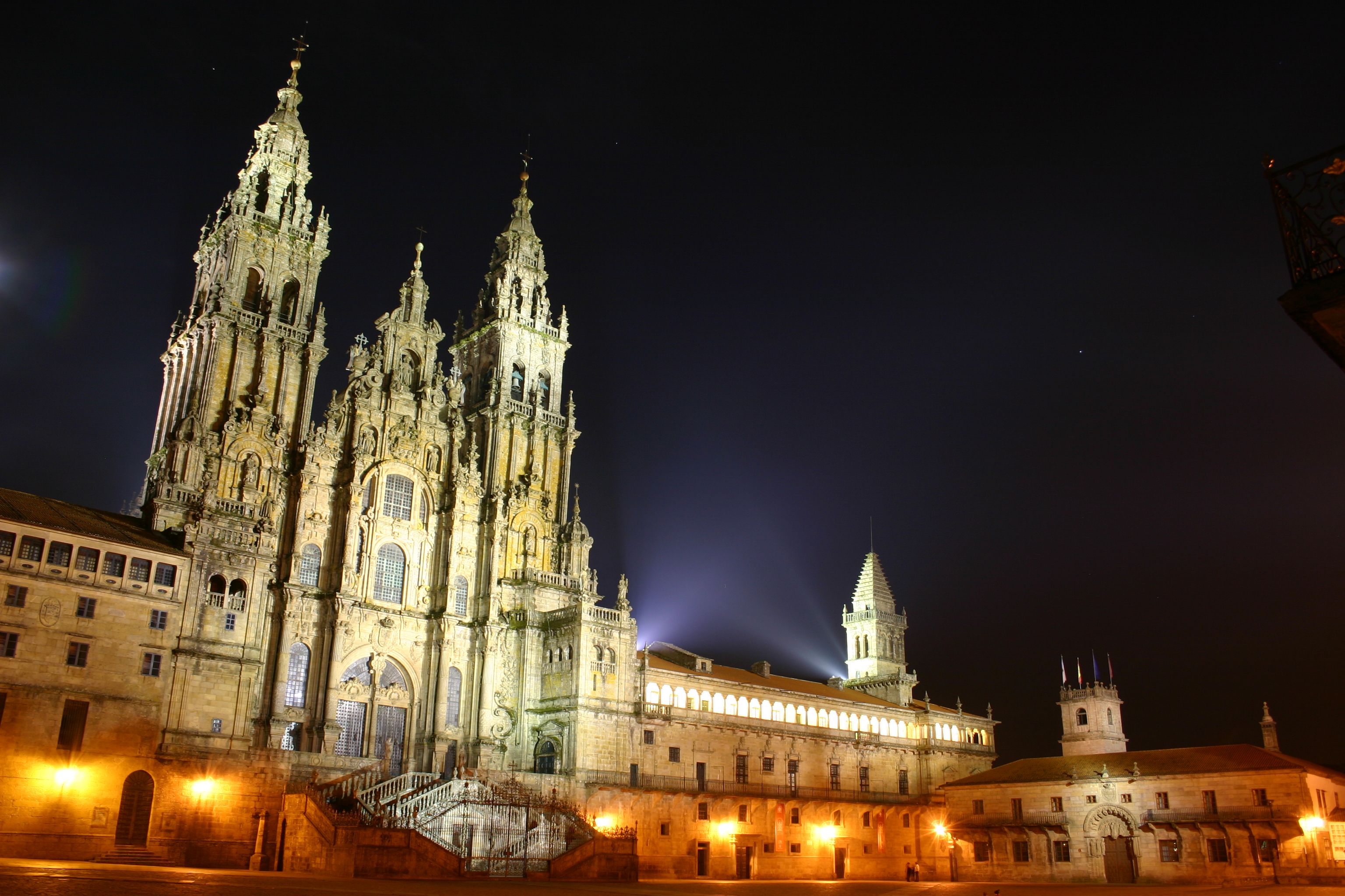 Saint-Jacques-de-Compostelle - Santiago di Compostela | Secret World Trip Planner