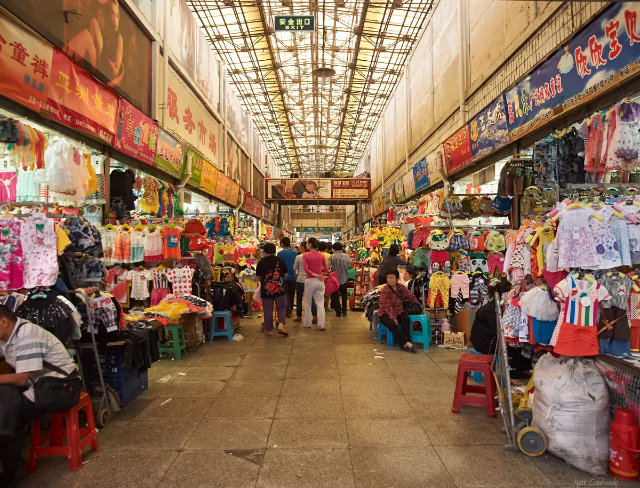 Lotus Pool Market - Cheng Du Shi | Secret World Trip Planner