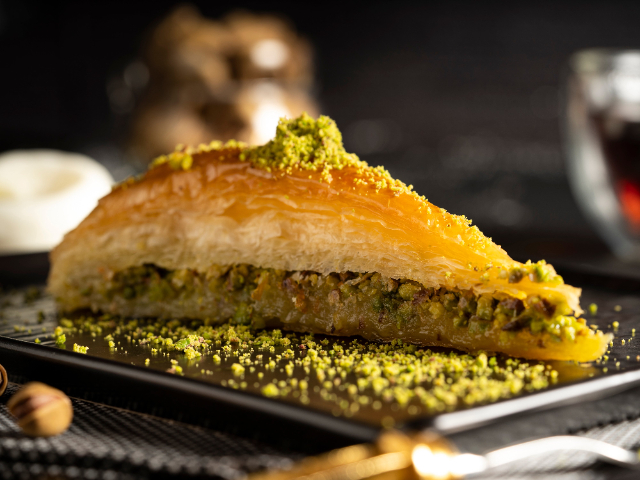 Baklava, le dessert des dieux - Türk Kuyusu Cd. No:61 | Secret World Trip Planner