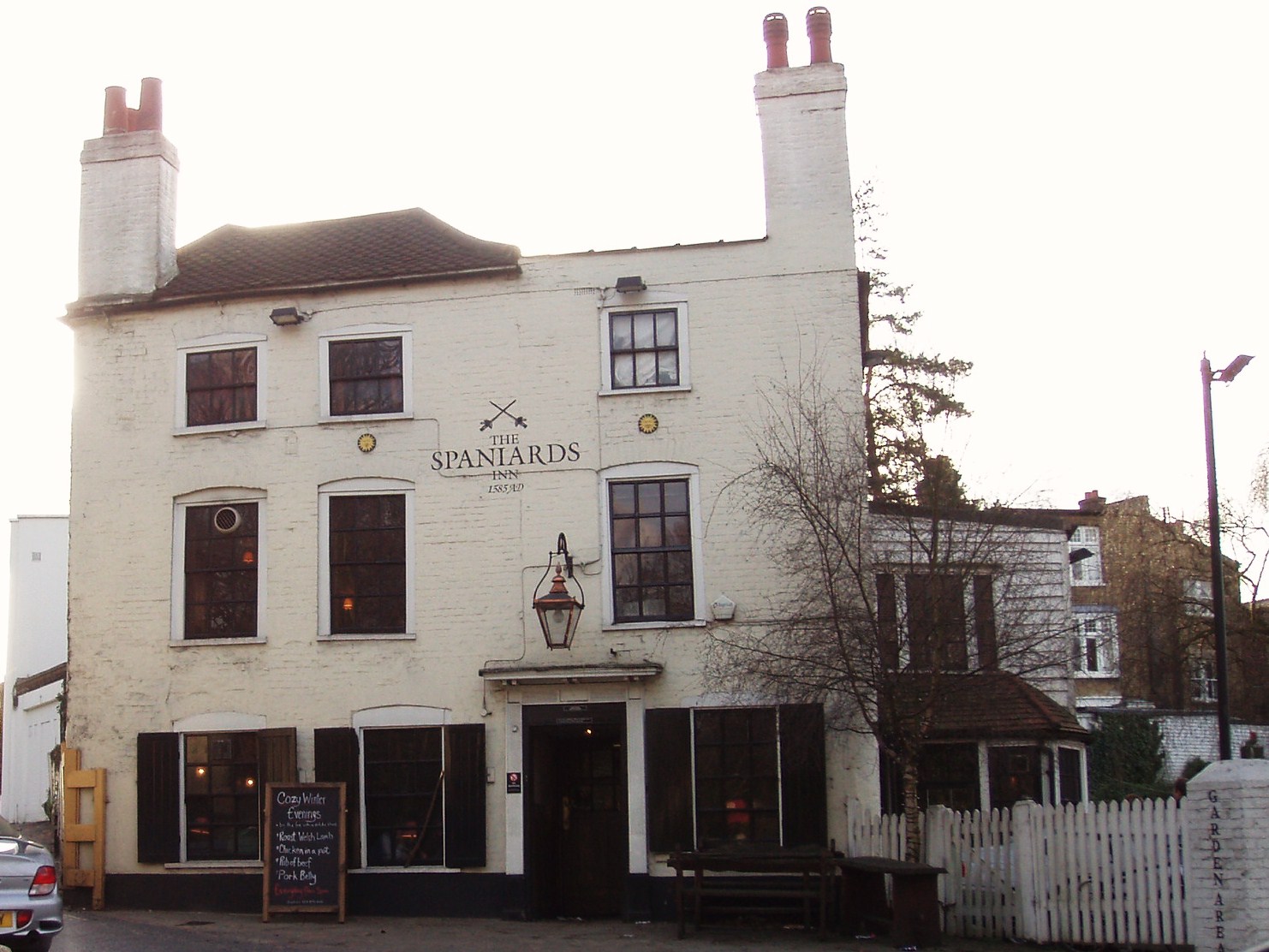 Španělé Inn - Hampstead | Secret World Trip Planner