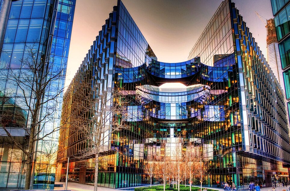 לונדון / פוסטר: 7 יותר ריברסייד לונדון  - 7 More London Riverside | Secret World Trip Planner