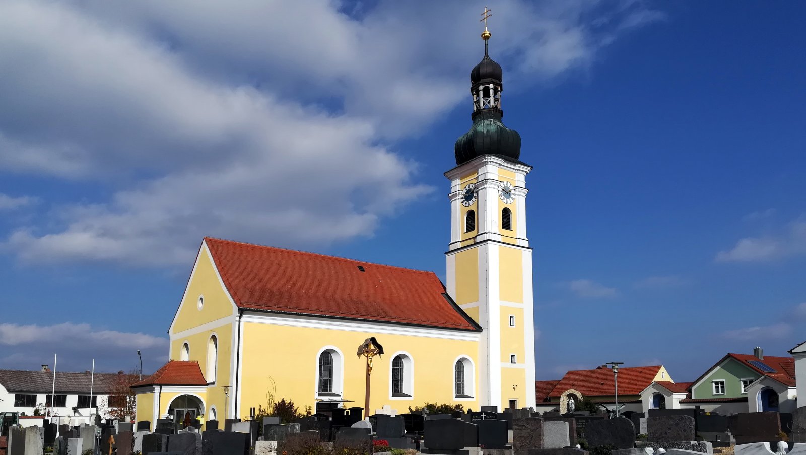 Regensburg, a perfect medieval town - Mintraching | Secret World Trip Planner