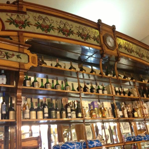 గియోర్డానినో పేస్ట్రీ షాప్ - Canelli | Secret World Trip Planner