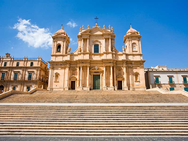 Église mère de San Nicolò - Noto | Secret World Trip Planner