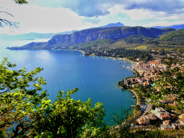 Le village de Garda - Garda | Secret World Trip Planner