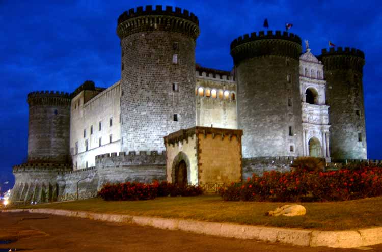 El Maschio Angioino (Castel Nuovo) - Napoli | Secret World Trip Planner