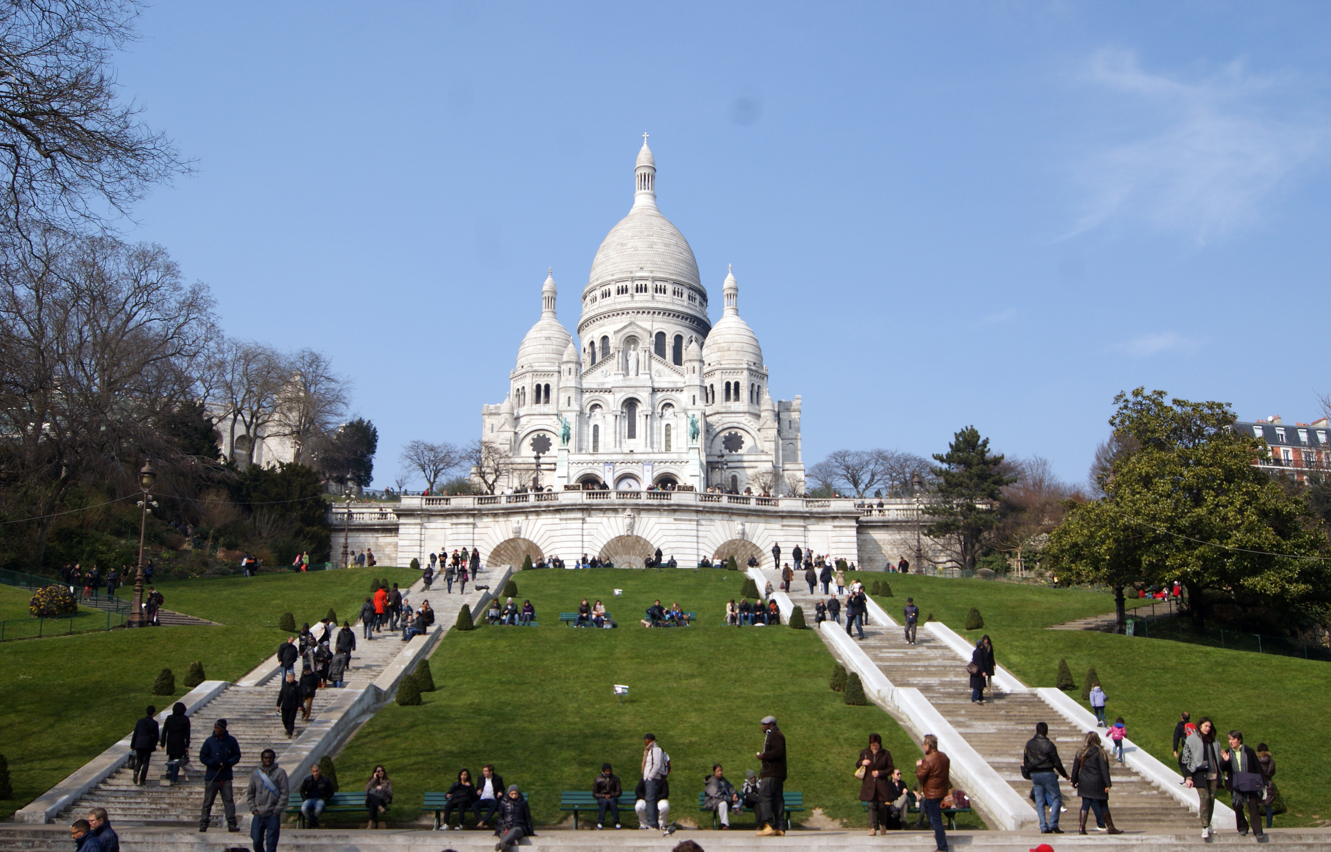 An Sacré Coeur Basilica  - Paris | Secret World Trip Planner