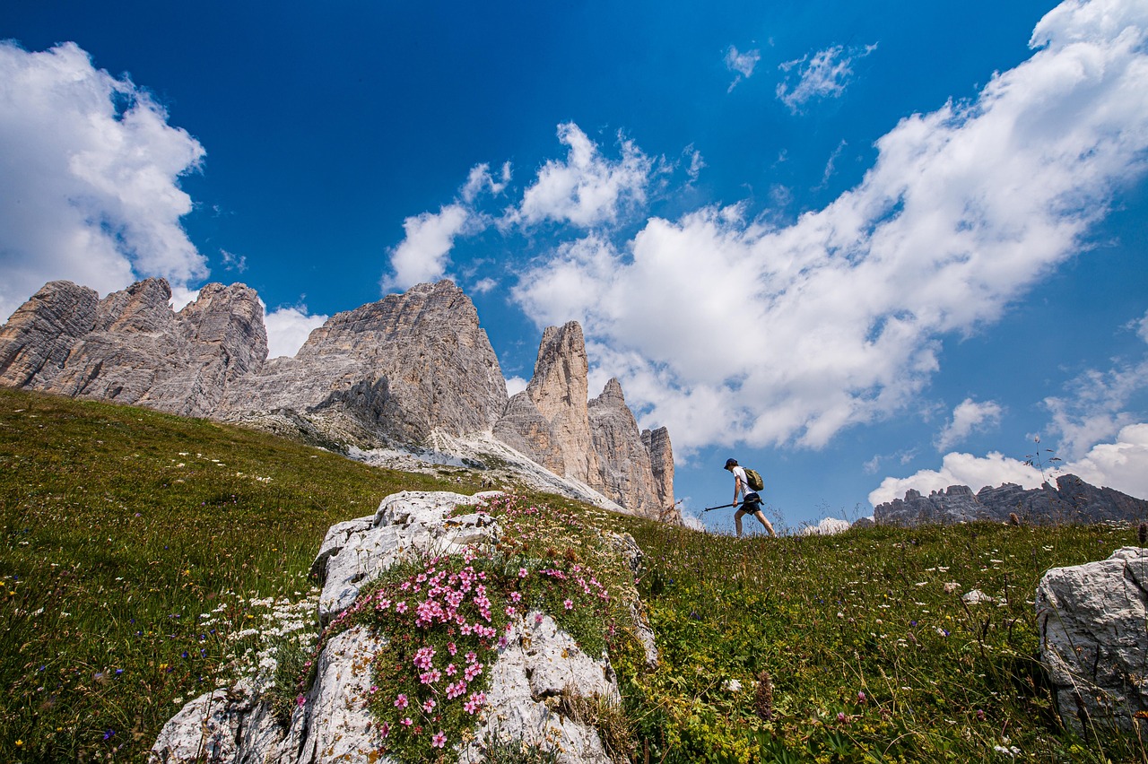അഞ്ച് towers, മനോഹരമായ Belluno Dolomites, between the ഒളിമ്പിക് city of Co - Cinque Torri | Secret World Trip Planner