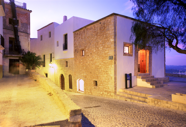 Das Informationszentrum Madina Yabisa - Eivissa | Secret World Trip Planner
