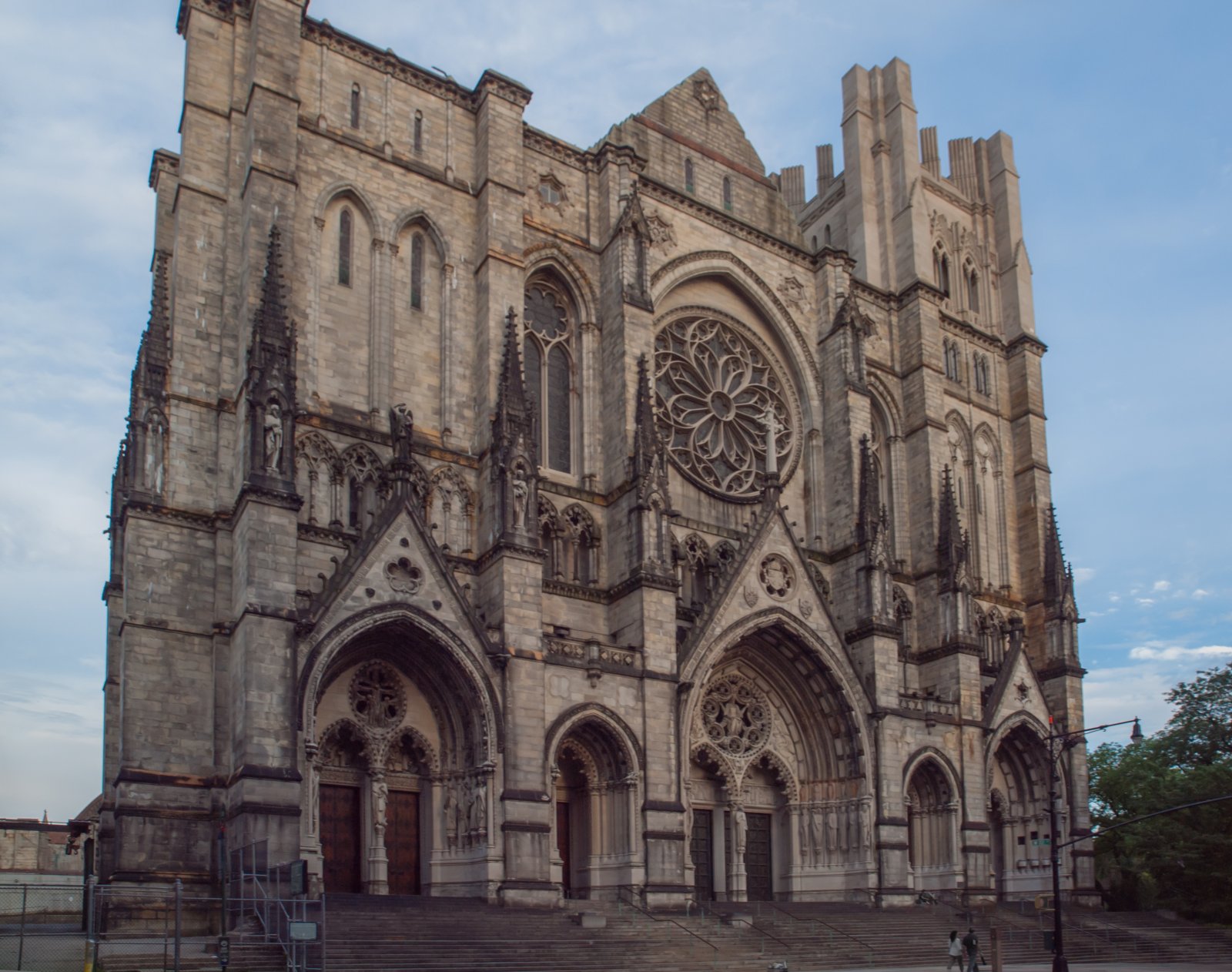Catedral de St John ' a Divina - New York | Secret World Trip Planner