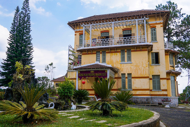 Queen Nam Phuong’s palace — Thành phố Đà Lạt