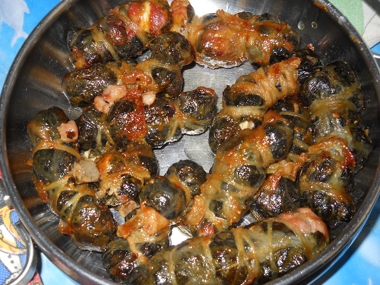 Mazzarelle teramane (Teramo Lamb rolls) - Teramo | Secret World Trip Planner