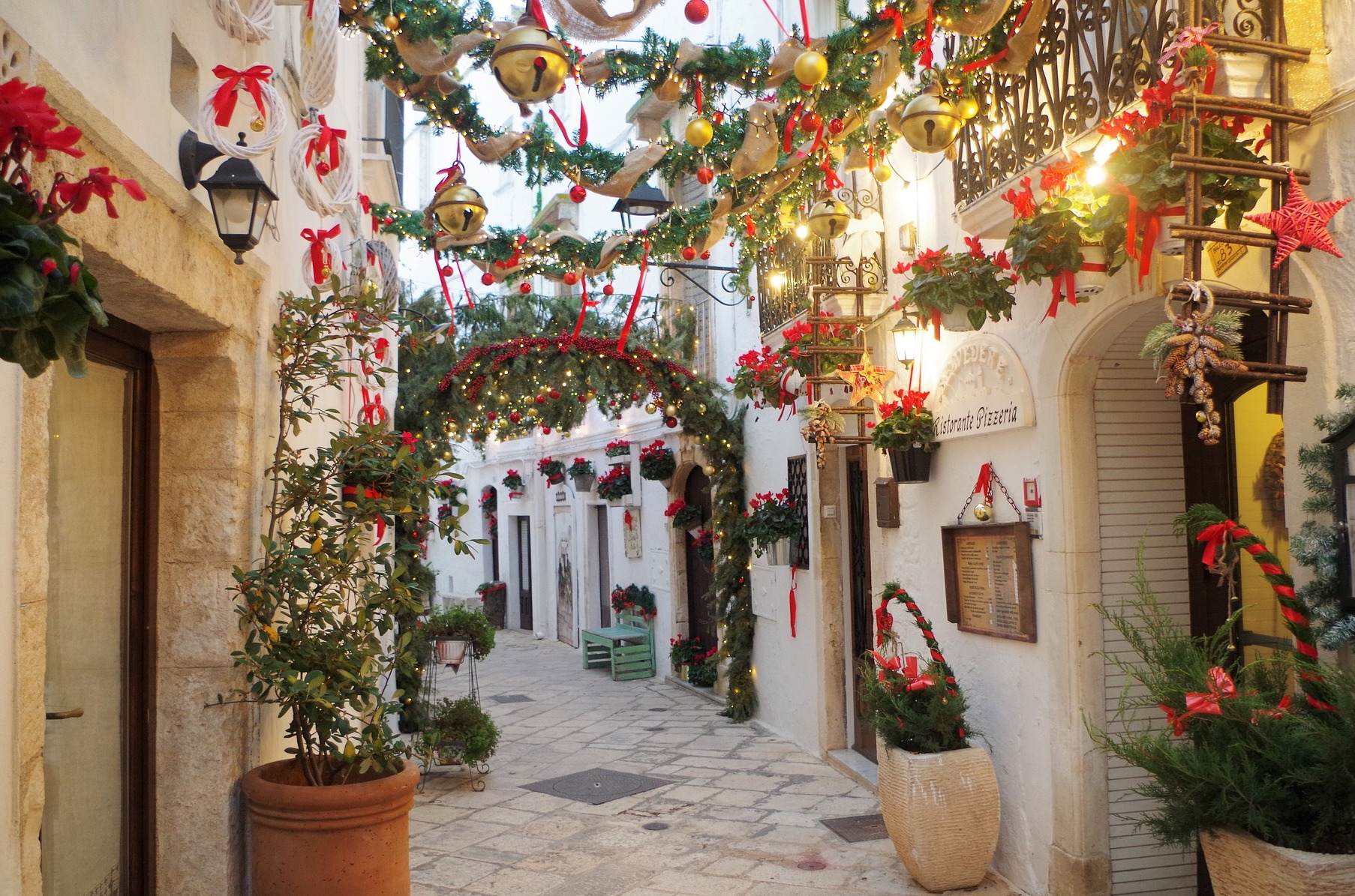 Locorotondo, uno de los pueblos más bonitos de Italia - Locorotondo | Secret World Trip Planner