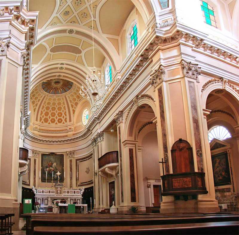 Locorotondo: la Iglesia de San Giorgio - Locorotondo | Secret World Trip Planner