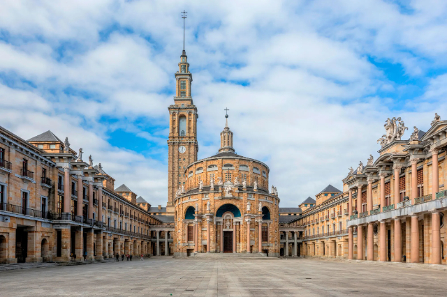 Die größte ovale Kirche der Welt — Gijón