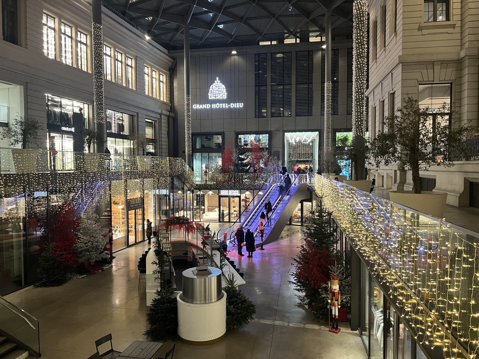 L'Hôtel-Dieu di Lione - Lyon | Secret World Trip Planner