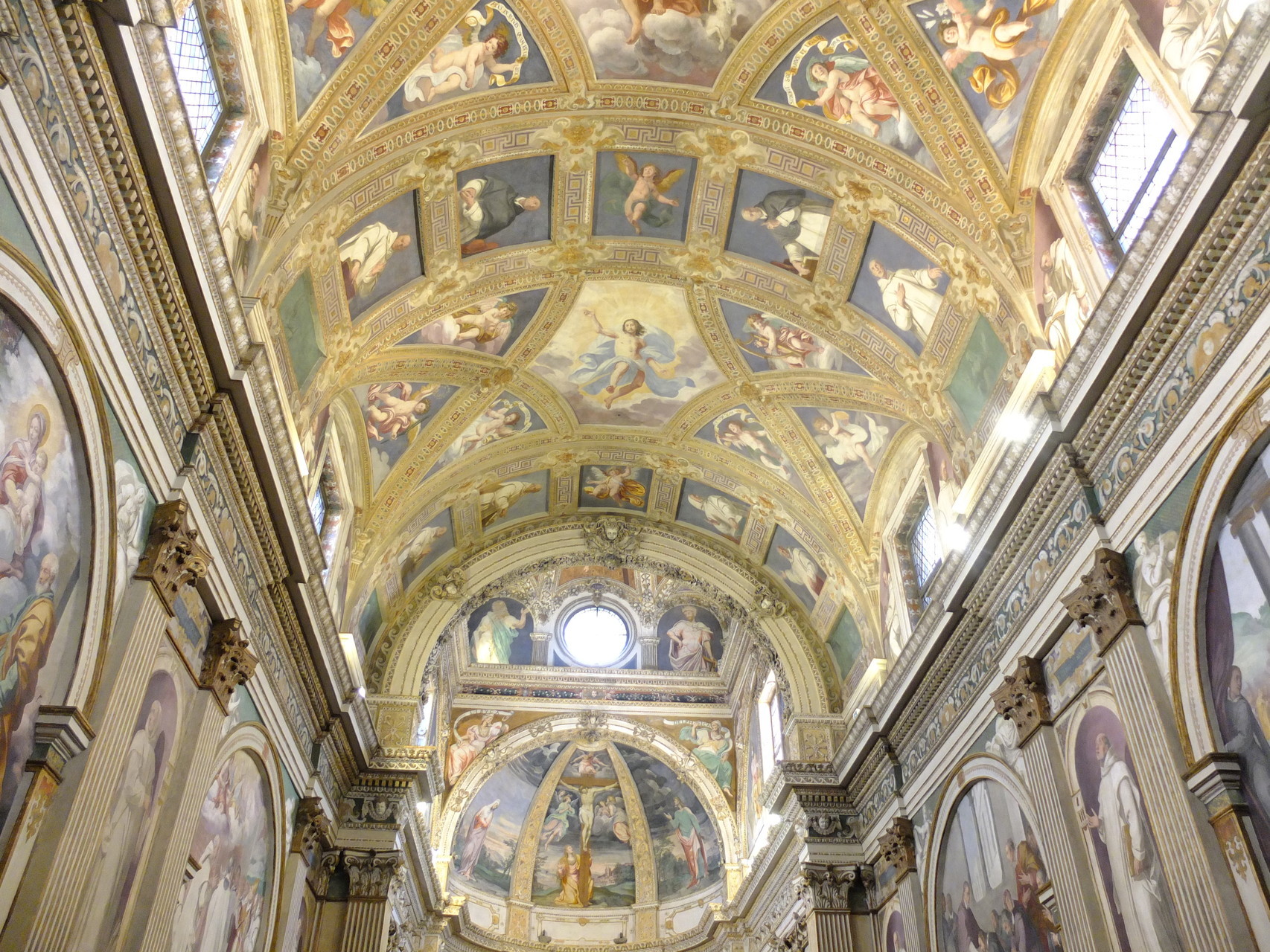 چارترهاوس گارگنانو - Milano | Secret World Trip Planner