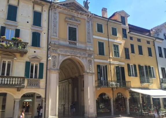 Arco Mera मा, शहर को हृदय को Varese - Varese | Secret World Trip Planner