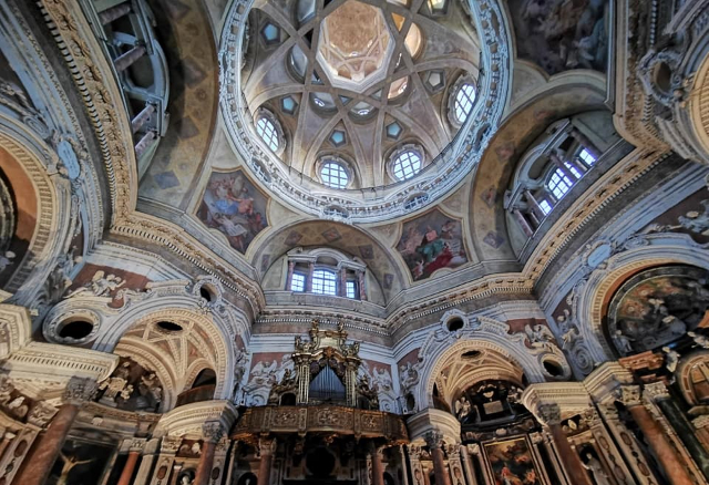 Real Church of St. Lawrence - Torino | Secret World Trip Planner
