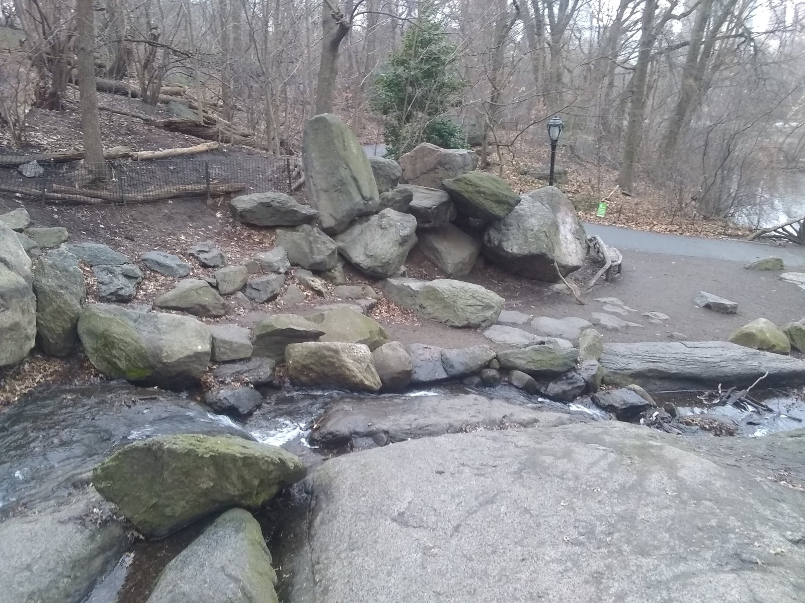 Divagar Cova, A cova secreta de Central Park - New York | Secret World Trip Planner
