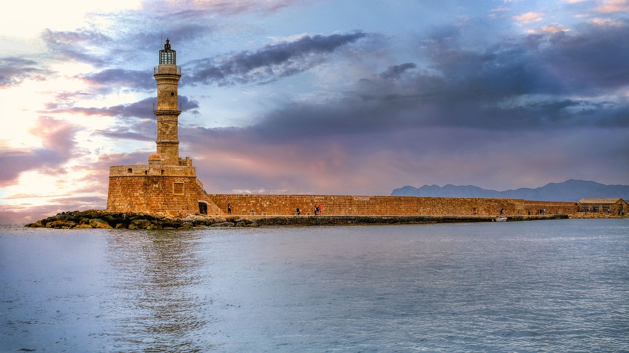 Le phare de Chania - La Canea | Secret World Trip Planner