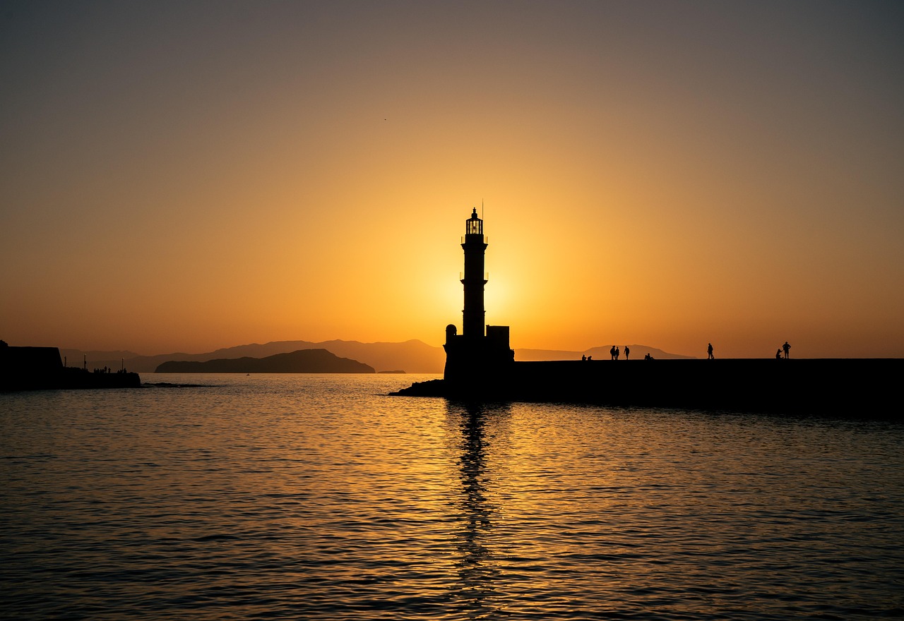 Le phare de Chania - La Canea | Secret World Trip Planner