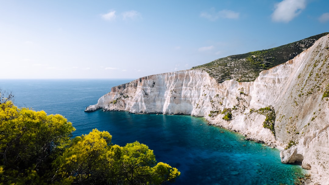 Cap Lefkatas, le paysage romantique par excellence - Greece | Secret World Trip Planner