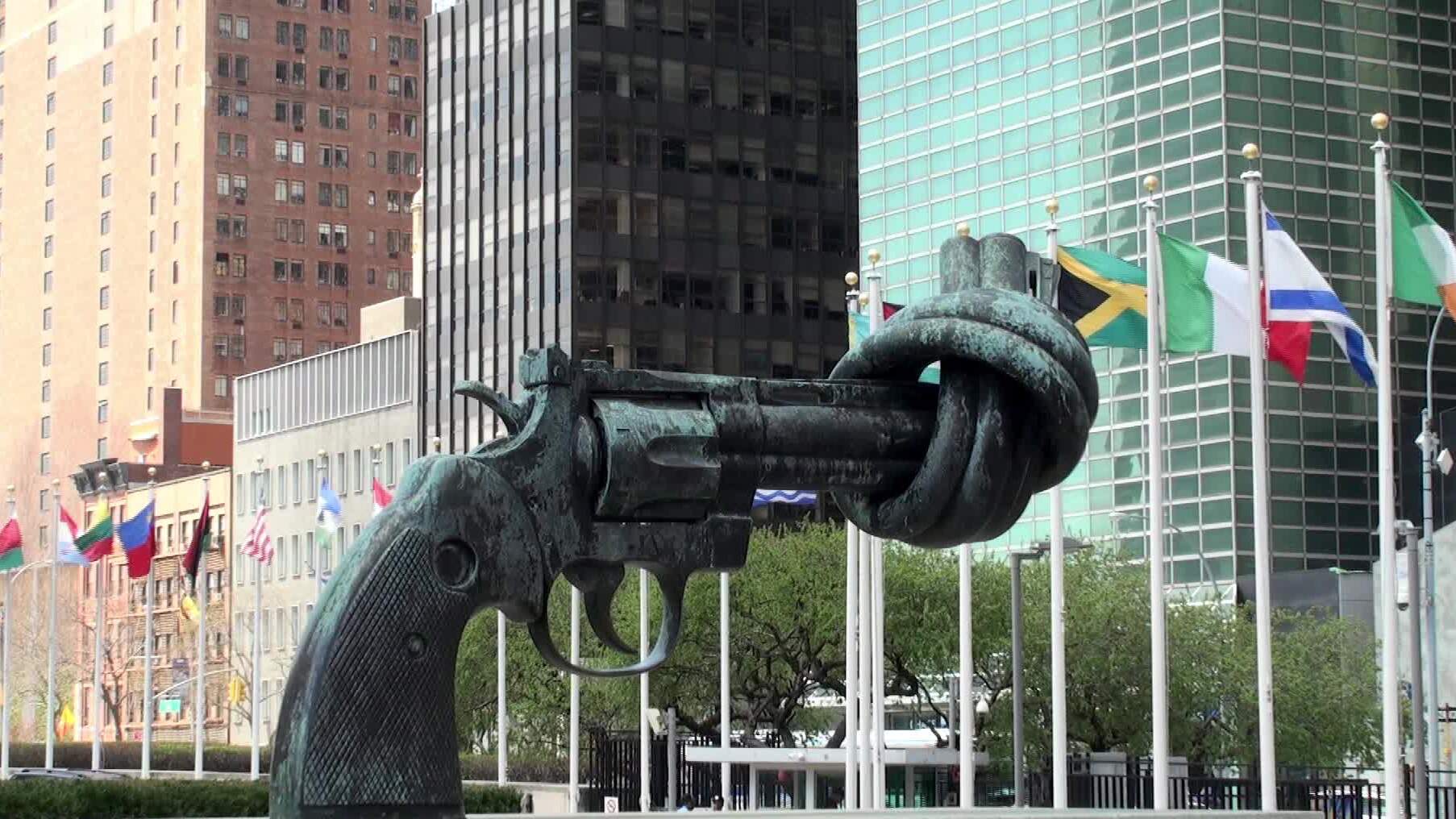 The knotted gun - New York | Secret World Trip Planner