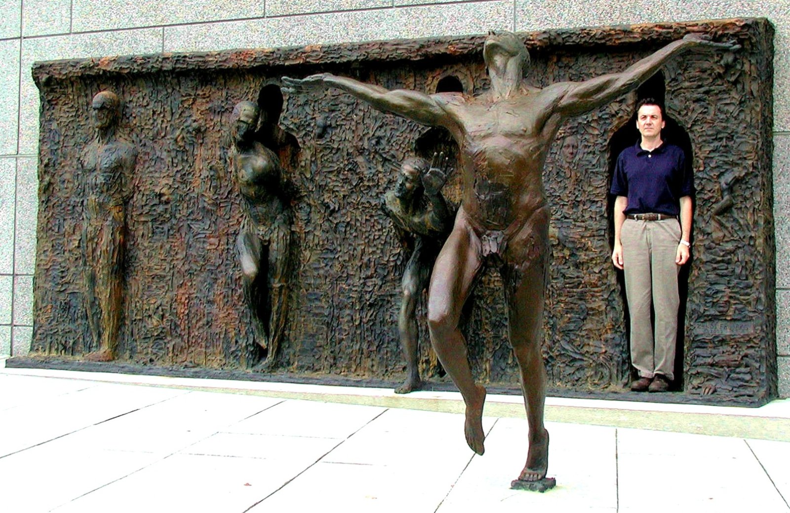 La liberté par Frudakis - Philadelphia | Secret World Trip Planner