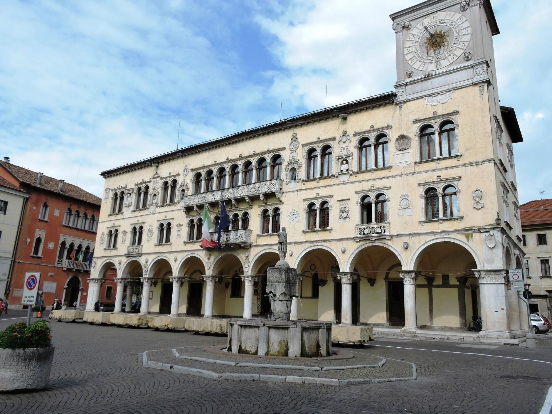 Belluno rektoru pils - Belluno | Secret World Trip Planner
