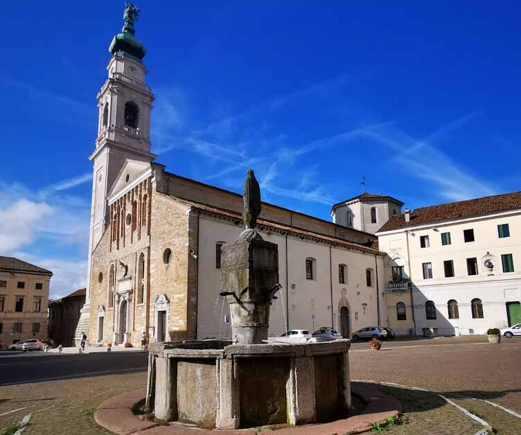 Basilique Cattedrale di San Martino ou Duomo de Belluno - Belluno | Secret World Trip Planner