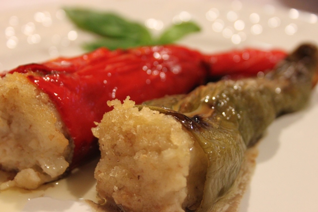 Gefüllte Paprika oder Puparuolo 'mbuttunato - Napoli | Secret World Trip Planner
