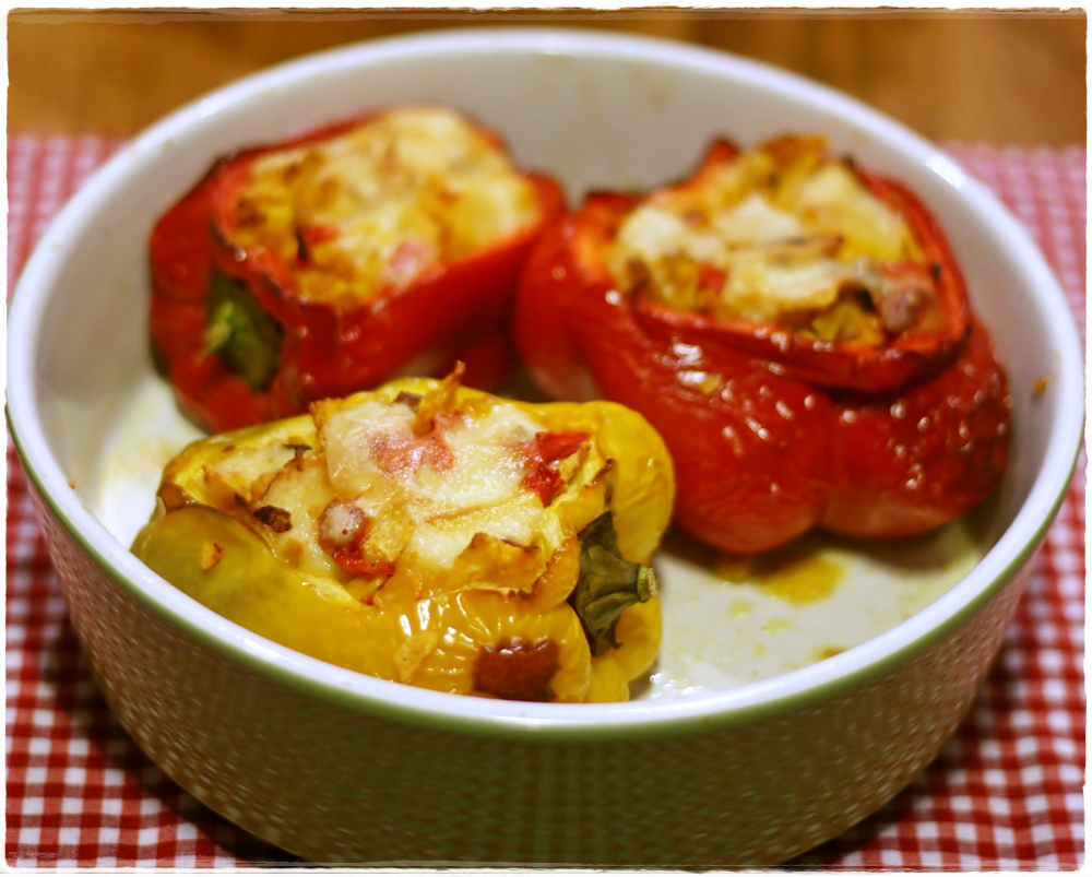 Gefüllte Paprika oder Puparuolo 'mbuttunato - Napoli | Secret World Trip Planner