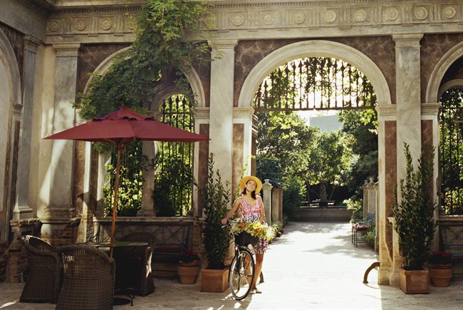 Palazzo Margherita dan Francis Ford Coppola - Bernalda | Secret World Trip Planner