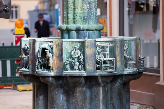 Zunftbrunnen ( Fontana della Gilda ) - Reutlingen | Secret World Trip Planner