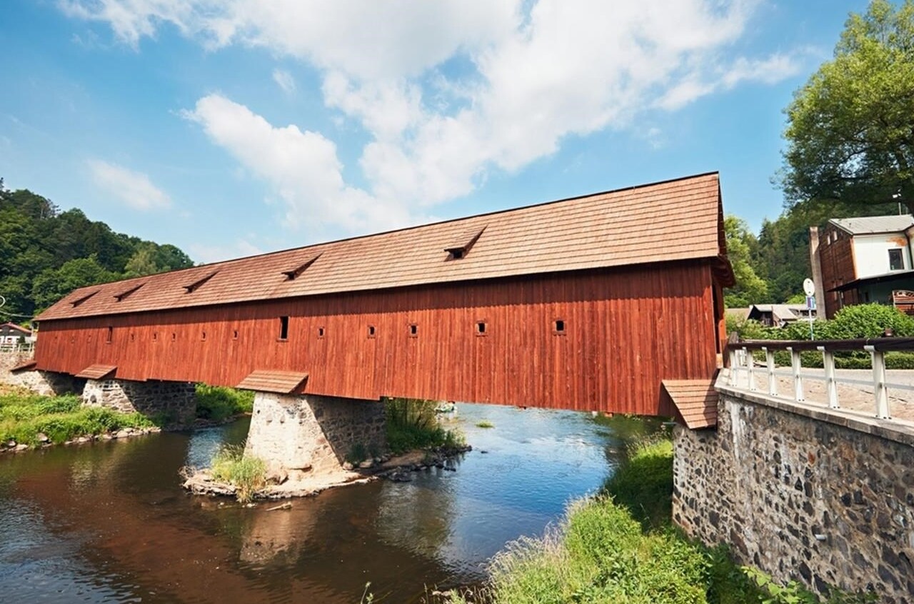 Pont en bois de Radošovský — Kyselka