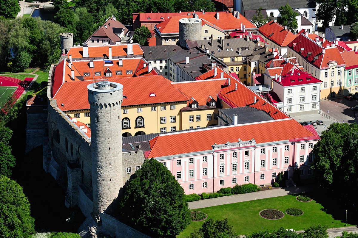 Schloss Toompea - Tallinn | Secret World Trip Planner