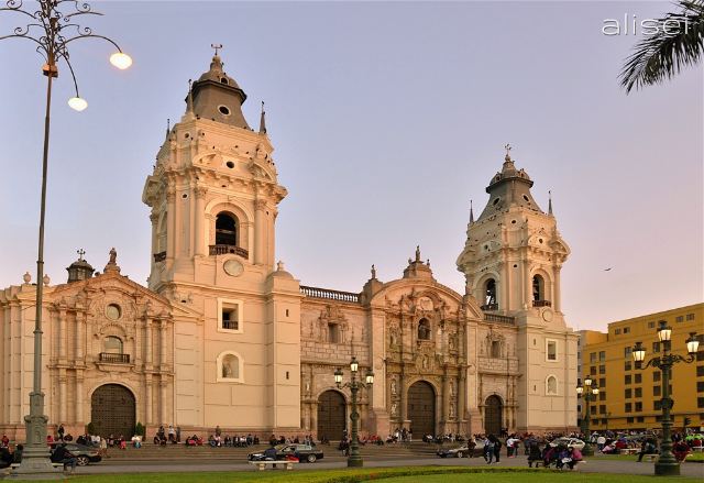 Cathédrale de Lima - Lima | Secret World Trip Planner