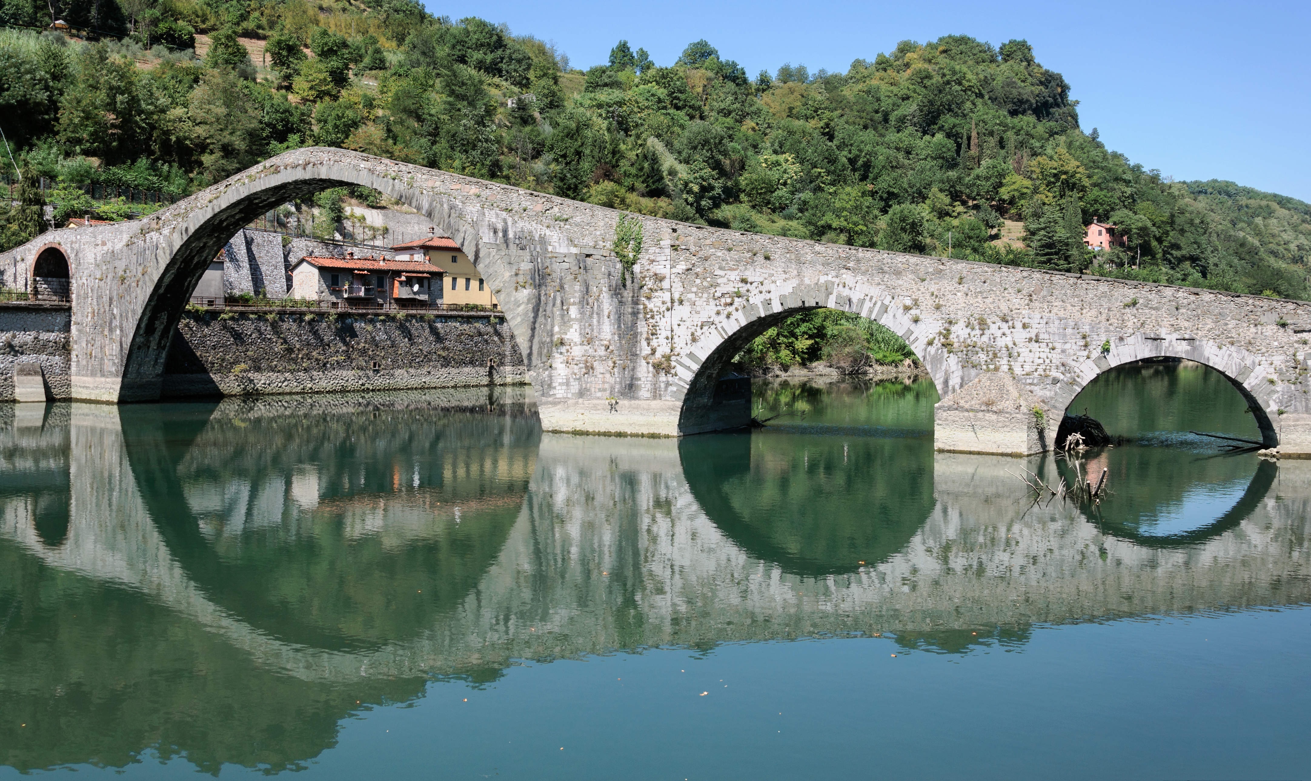 Ponte del Diavolo ili Maddalena, - Borgo a Mozzano | Secret World Trip Planner