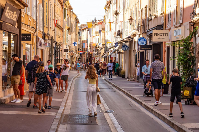 Rue Gambetta, the Street of Shopping - Saint-Tropez | Secret World Trip Planner