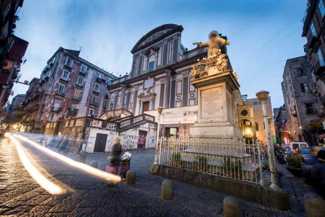 Iglesia de San Paolo Maggiore - Napoli | Secret World Trip Planner