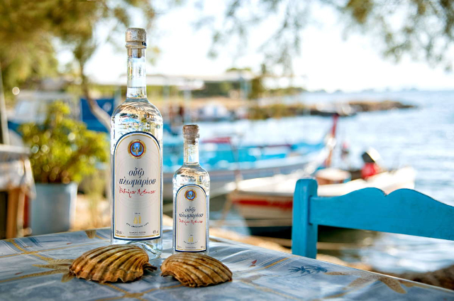 Ouzo, eine Ikone der griechischen Kultur - Athina | Secret World Trip Planner